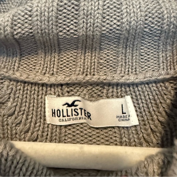 Hollister Gray Cable Knit Cropped Sweater | Size L - Picture 3 of 5
